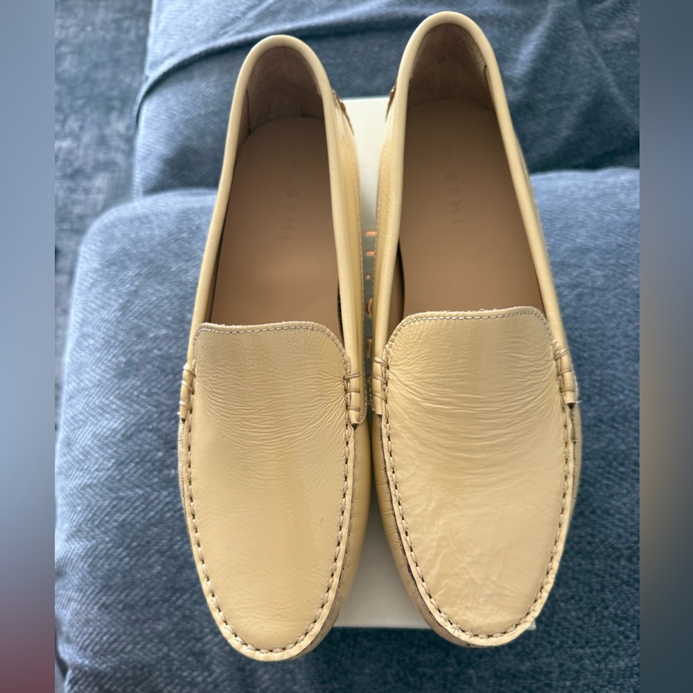 M. Gemi Women's Cream Loafers